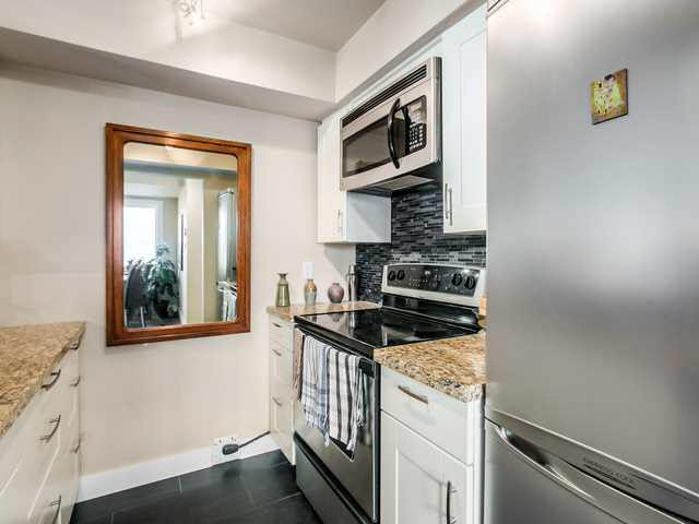 Main Photo: 206 1265 W 11TH AVENUE in Vancouver: Fairview VW Condo for sale in "BENTLEY PLACE" (Vancouver West) : MLS®# V1143355