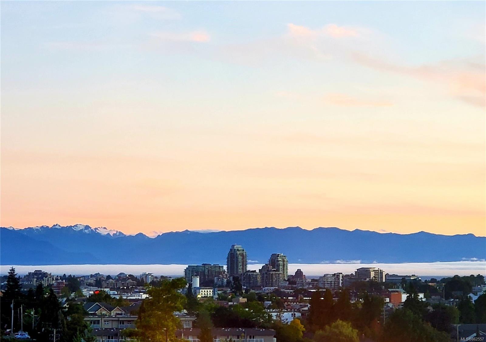 FEATURED LISTING: 209 - 991 Cloverdale Ave