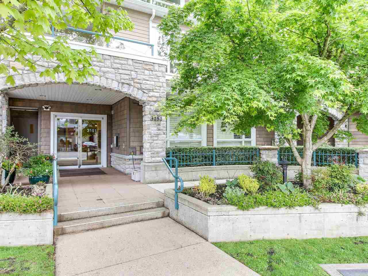 Main Photo: 106 3151 CONNAUGHT CRESCENT in North Vancouver: Edgemont Condo for sale : MLS®# R2167982
