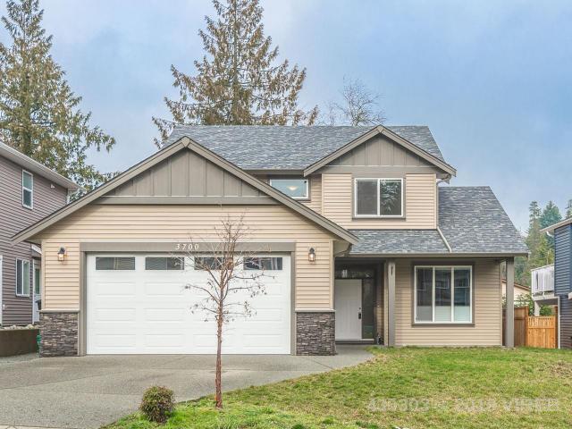 Main Photo: 3700 REYNOLDS RD NANAIMO