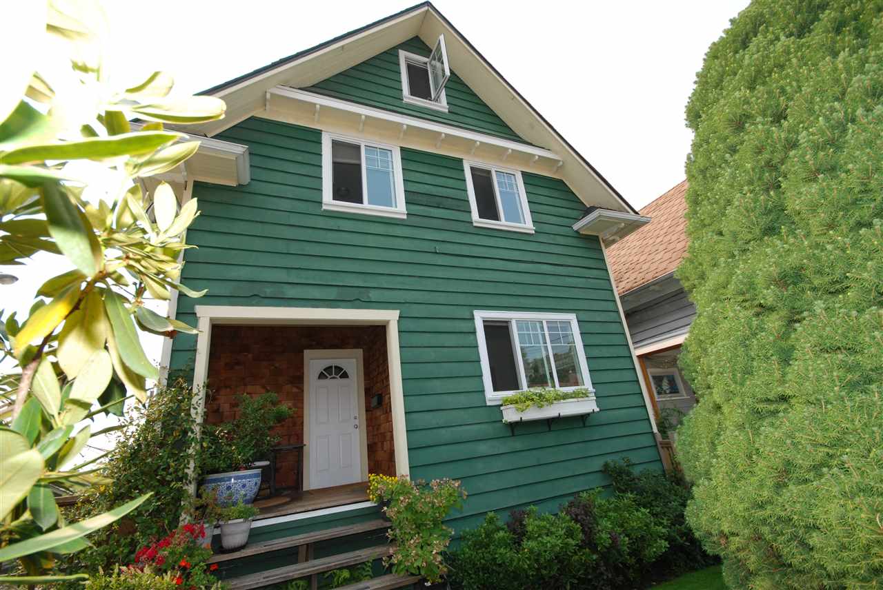 FEATURED LISTING: 1921 LAKEWOOD Drive Vancouver