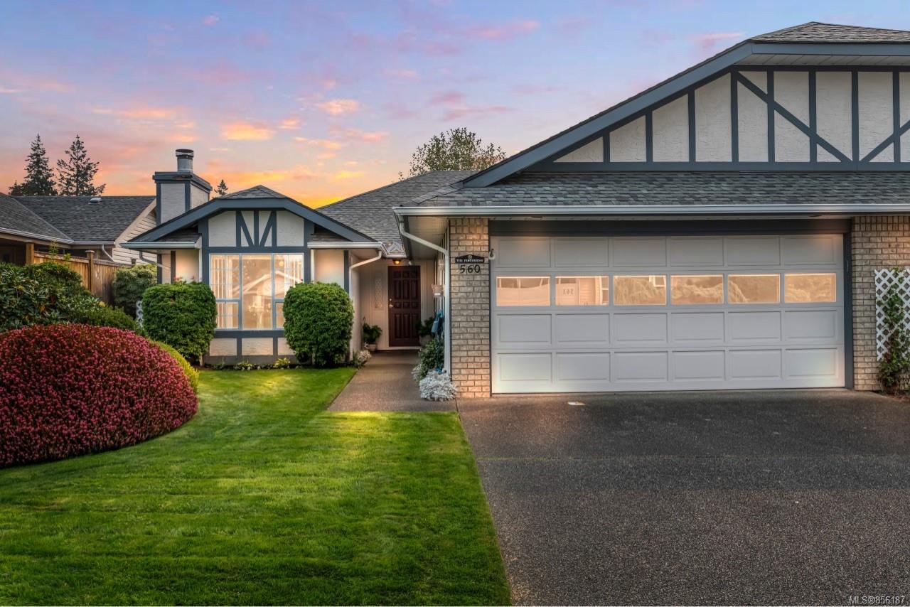 FEATURED LISTING: 560 Cedar Cres