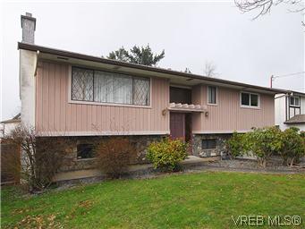 Main Photo: 4016 Gordon Head Road in VICTORIA: SE Lambrick Park Single Family Detached for sale (Saanich East) : MLS®# 289014