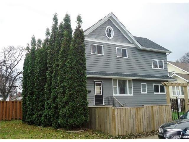 Large fenced front yard.