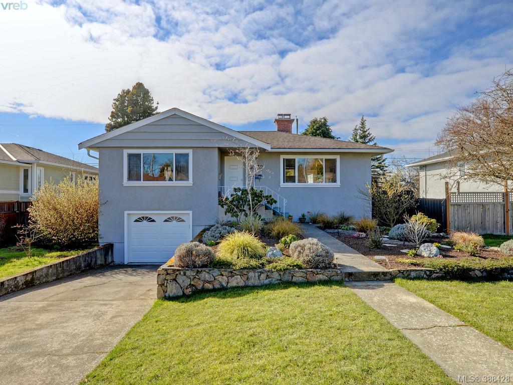 FEATURED LISTING: 3232 Frechette St VICTORIA