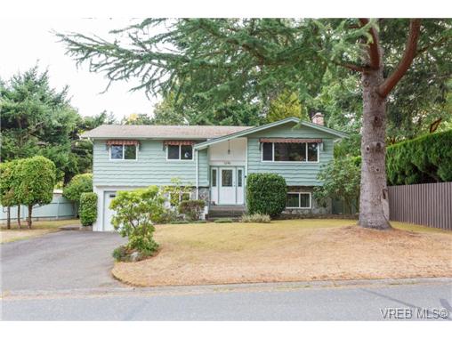 Main Photo: 1596 Longacre Drive in VICTORIA: SE Gordon Head Single Family Detached for sale (Saanich East) : MLS® # 369876