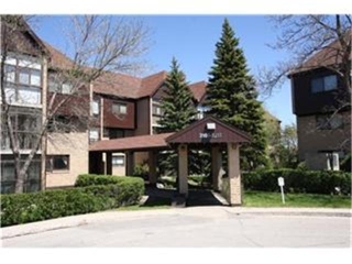 Main Photo: 65 SWINDON Way in WINNIPEG: River Heights / Tuxedo / Linden Woods Condominium for sale (South Winnipeg)  : MLS(r) # 1110656