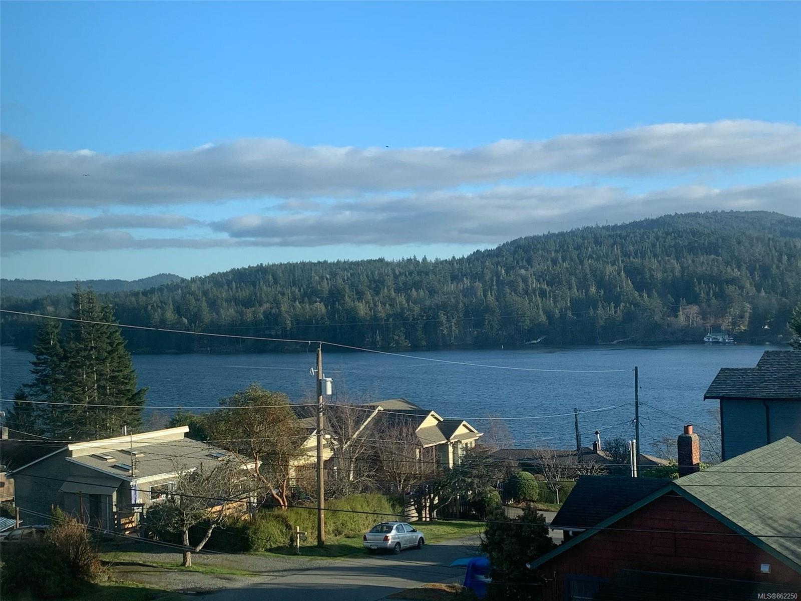 FEATURED LISTING: 6554 Lanark Rd