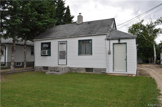Main Photo: 205 Elmdale Street in Beausejour: R03 Residential for sale : MLS® # 1717516