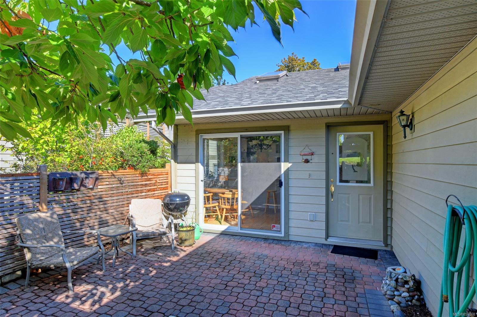 FEATURED LISTING: 25 - 2190 Drennan St