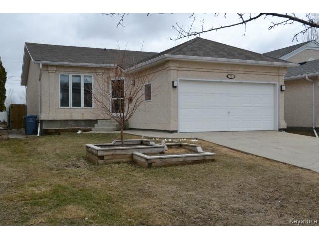 FEATURED LISTING: 79 Royal Oak Drive WINNIPEG