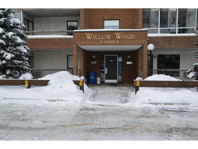 Main Photo: 9 Arden Avenue in WINNIPEG: St Vital Condominium for sale (South East Winnipeg) : MLS®# 1401505