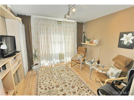 FEATURED LISTING: 3256 Willshire Drive VICTORIA