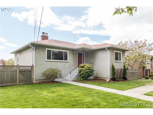 Main Photo: 1849 Gonzales Avenue in VICTORIA: Vi Fairfield East Single Family Detached for sale (Victoria) : MLS(r) # 377422