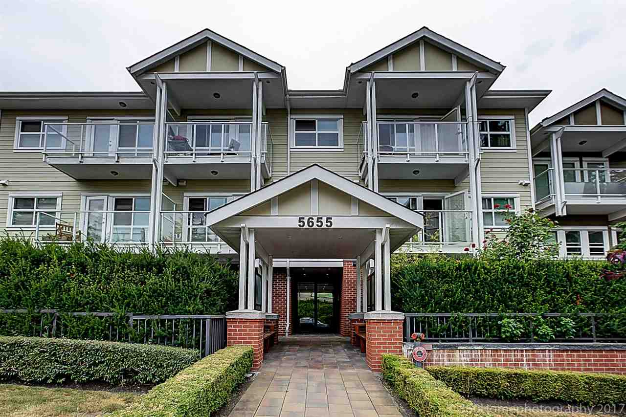Main Photo: 304 5655 INMAN AVENUE in Burnaby: Central Park BS Condo for sale (Burnaby South) : MLS®# R2189454