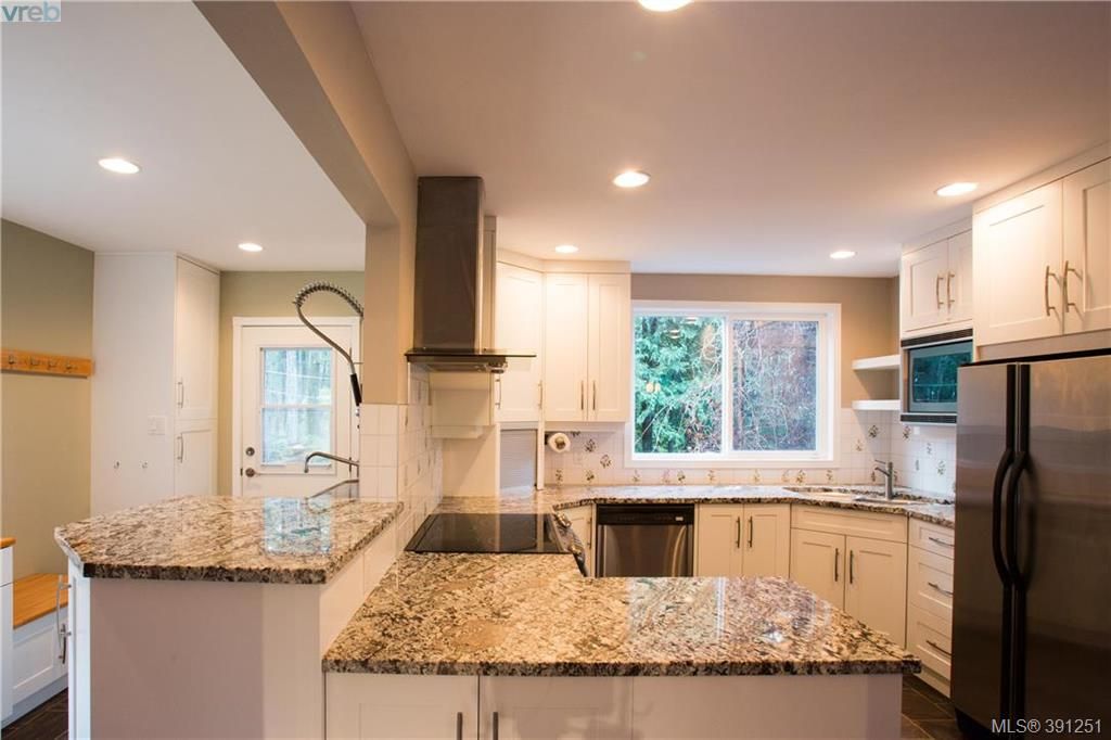 Main Photo: 4491 Prospect Lake Road in VICTORIA: SW Prospect Lake Single Family Detached for sale (Saanich West) : MLS®# 391251