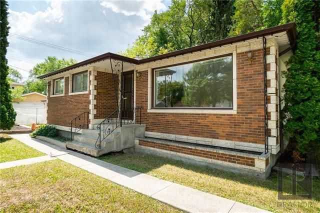 Main Photo: 1042 Garwood Avenue in Winnipeg: Residential for sale (1Bw) : MLS®# 1820911