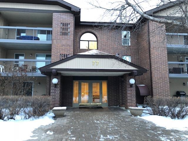 Main Photo: 202 77 Swindon Way in Winnipeg: Tuxedo Condominium for sale (1E) : MLS®# 1730561