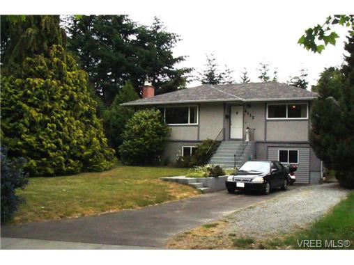 FEATURED LISTING: 4113 Shelbourne St VICTORIA