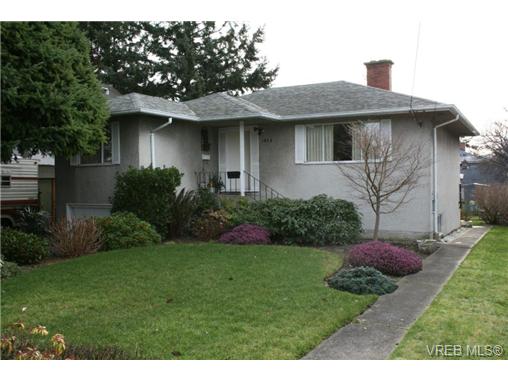 FEATURED LISTING: 1875 Townley St VICTORIA