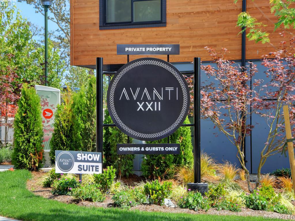 FEATURED LISTING: 72 St. Giles St VICTORIA
