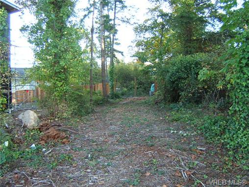 FEATURED LISTING: 945 Garthland Road VICTORIA