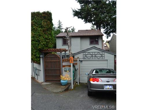 Main Photo: 54 Falstaff Place in VICTORIA: VR Glentana Single Family Detached for sale (View Royal) : MLS®# 343356