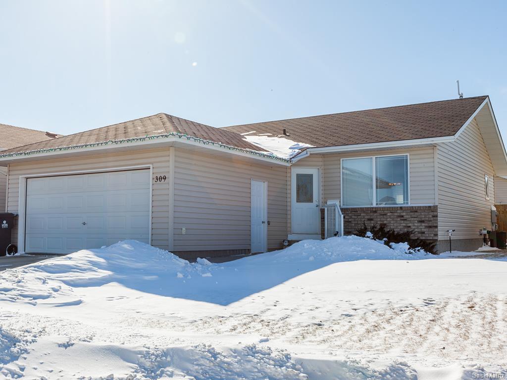 Main Photo: 309 1st Avenue North: Warman Single Family Dwelling for sale (Saskatoon NW) : MLS®# 600765