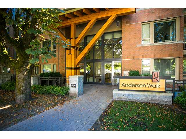 FEATURED LISTING: 425 - 119 22ND Street West North Vancouver