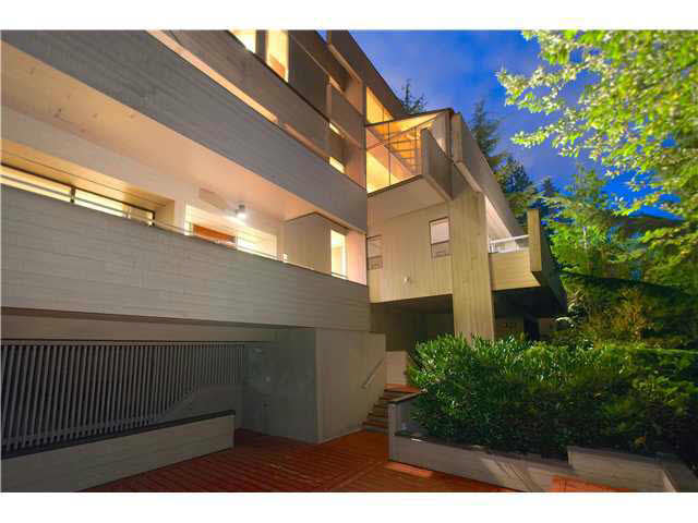 Main Photo: 5338 MONTIVERDI PLACE in WEST VANC: Caulfield House for sale (West Vancouver) : MLS®# V1136533