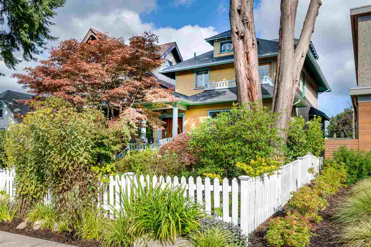 FEATURED LISTING: 27 19TH Avenue West Vancouver