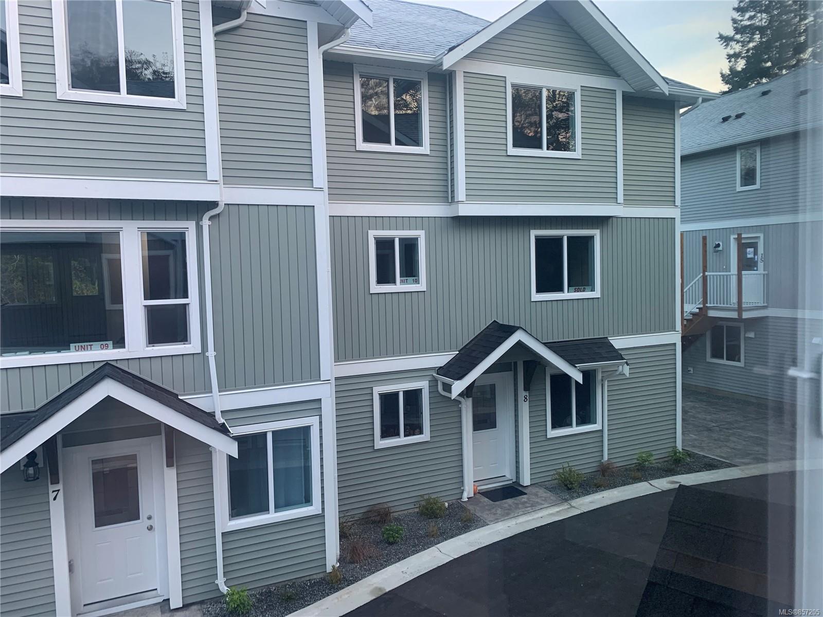 FEATURED LISTING: 11 - 6790 Grant Rd West