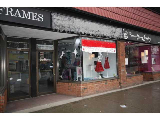 Main Photo: 3073 BROADWAY in VANCOUVER: Kitsilano Commercial for sale (Vancouver West) : MLS®# V4033885