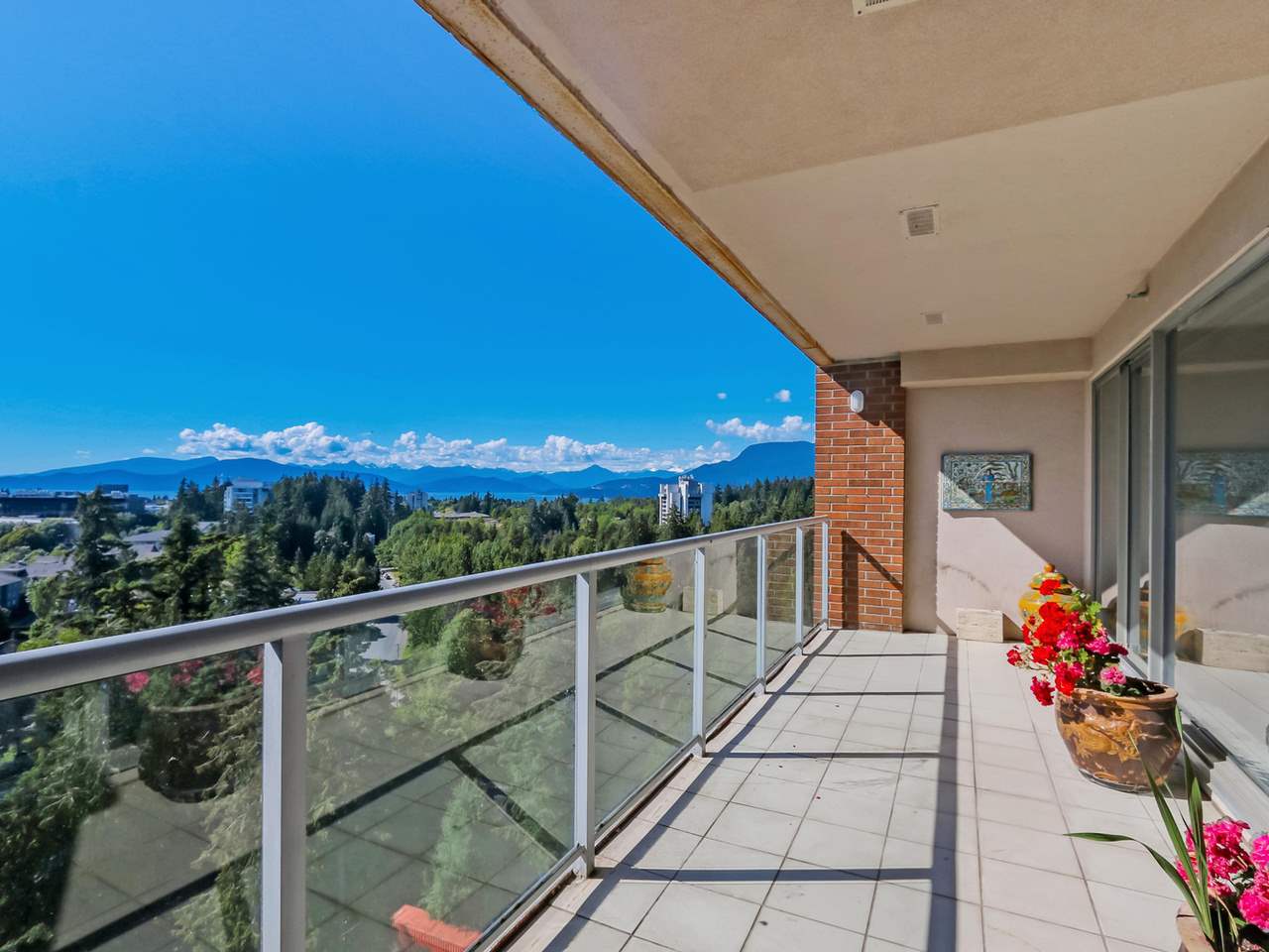 Main Photo: 1901 5775 HAMPTON PLACE in Vancouver: University VW Condo for sale (Vancouver West) : MLS®# R2084901