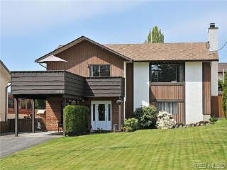 Main Photo: 4176 Carey Road in VICTORIA: SW Northridge Single Family Detached for sale (Saanich West)  : MLS(r) # 315216