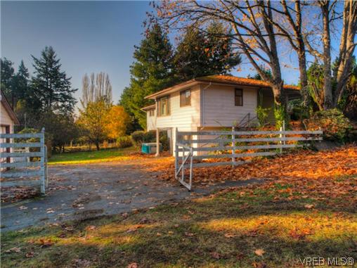 FEATURED LISTING: 3769 Duke Rd VICTORIA
