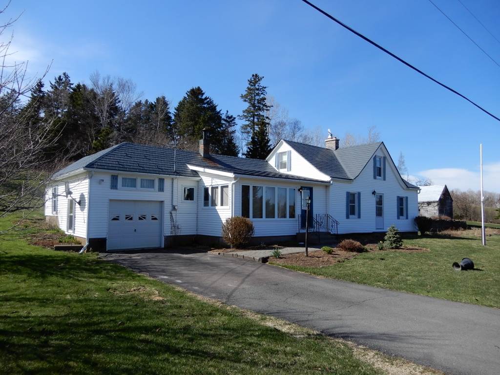 FEATURED LISTING: 279 Highway 376 Central West River