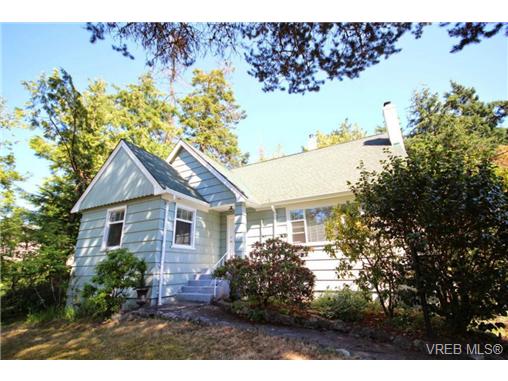 Main Photo: 3961 Sherwood Road in VICTORIA: SE Queenswood Single Family Detached for sale (Saanich East) : MLS®# 340058