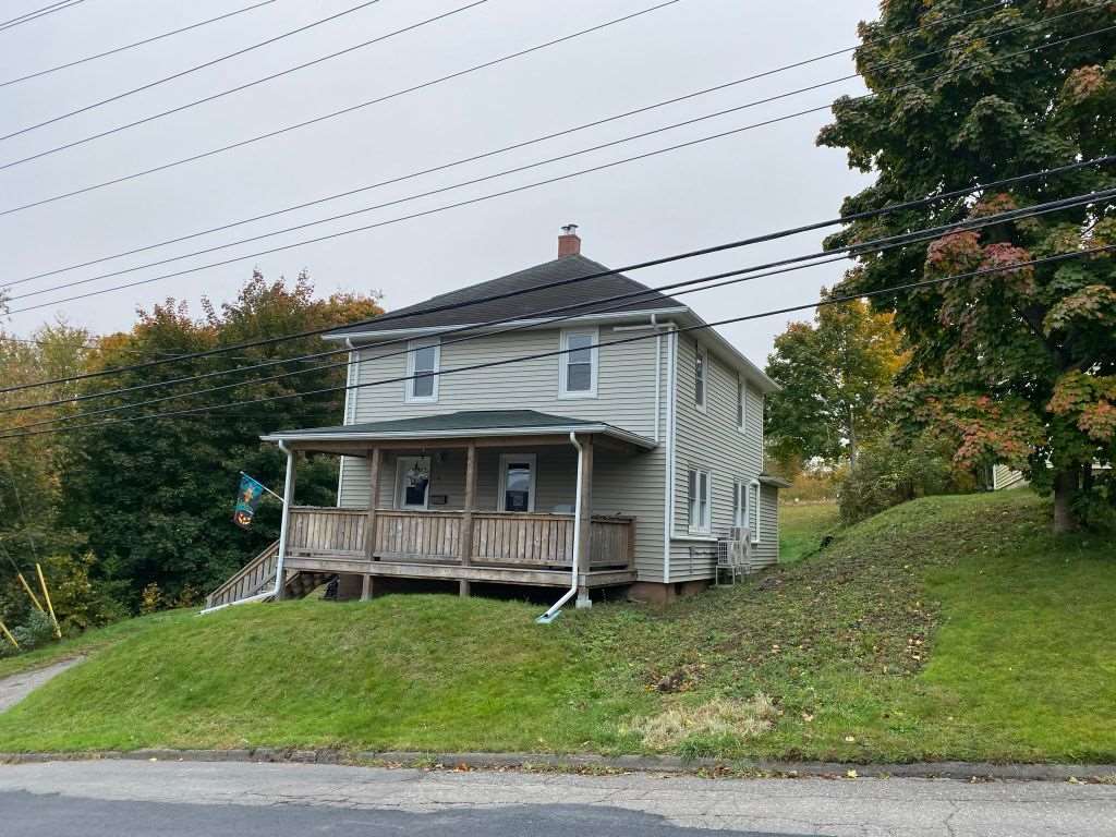 FEATURED LISTING: 102 Prospect Avenue Kentville