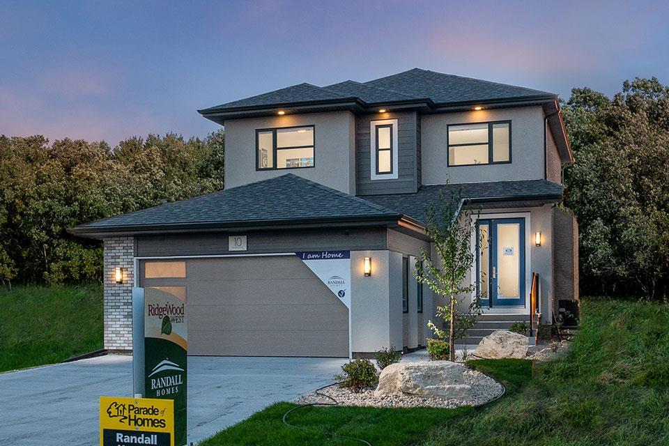 FEATURED LISTING: 10 McCrindle Bay Winnipeg
