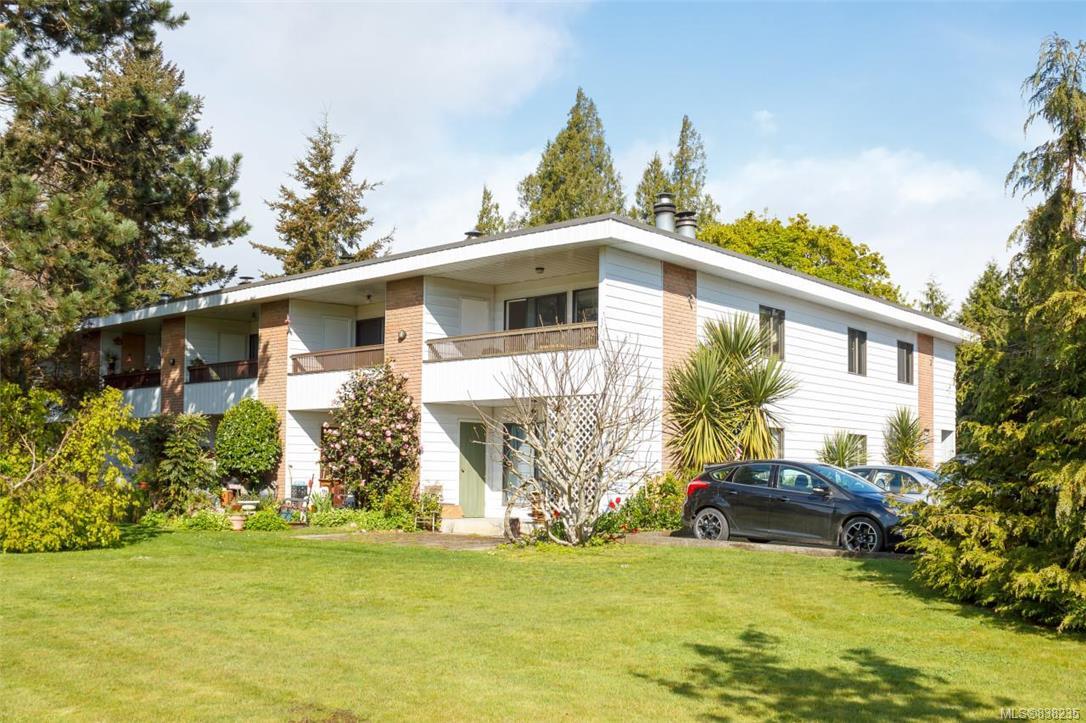 FEATURED LISTING: 10 - 1956 Glenidle Rd Sooke