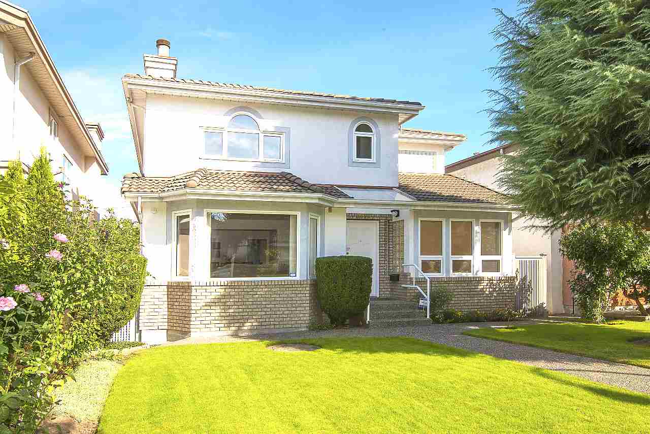 Main Photo: 2273 E 39TH AVENUE in Vancouver: Victoria VE House for sale (Vancouver East) : MLS®# R2239482
