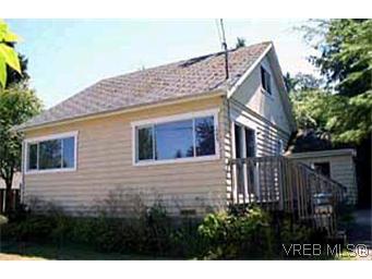 Main Photo: 1223 Lockley Road in : Es Rockheights Single Family Detached for sale (Esquimalt) : MLS®# 179436