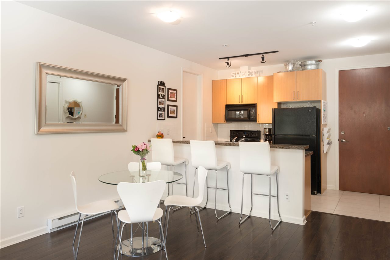 Main Photo: 207 2065 W 12TH AVENUE in Vancouver: Kitsilano Condo for sale (Vancouver West) : MLS® # R2116214