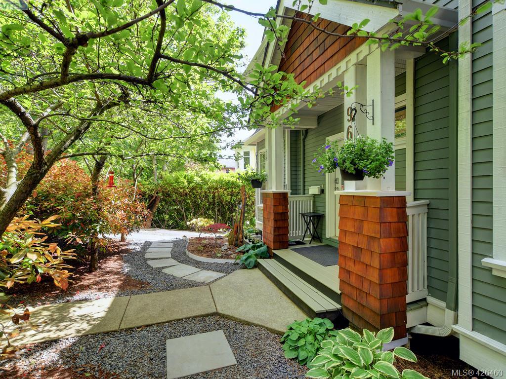 FEATURED LISTING: 2849 9th Ave VICTORIA