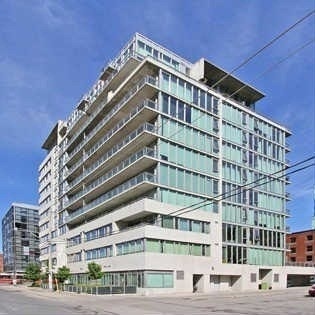 Main Photo: 38 Niagara St Unit #404 in Toronto: Waterfront Communities C1 Condo for sale (Toronto C01) : MLS(r) # C3546275