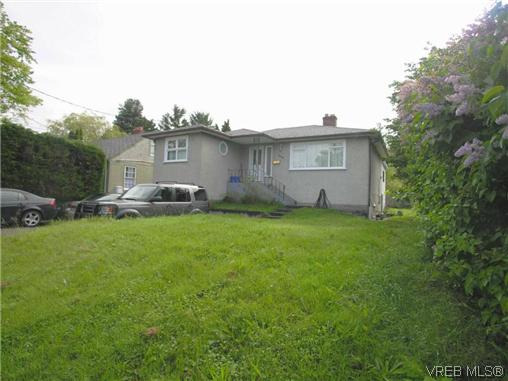 Main Photo: 3329 Shelbourne Street in VICTORIA: SE Mt Tolmie Single Family Detached for sale (Saanich East) : MLS®# 323728