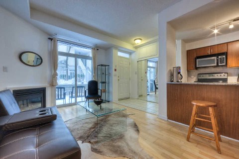 Main Photo: 30 Stadium Rd Unit #260 in Toronto: Waterfront Communities C1 Condo for sale (Toronto C01) : MLS® # C2843971