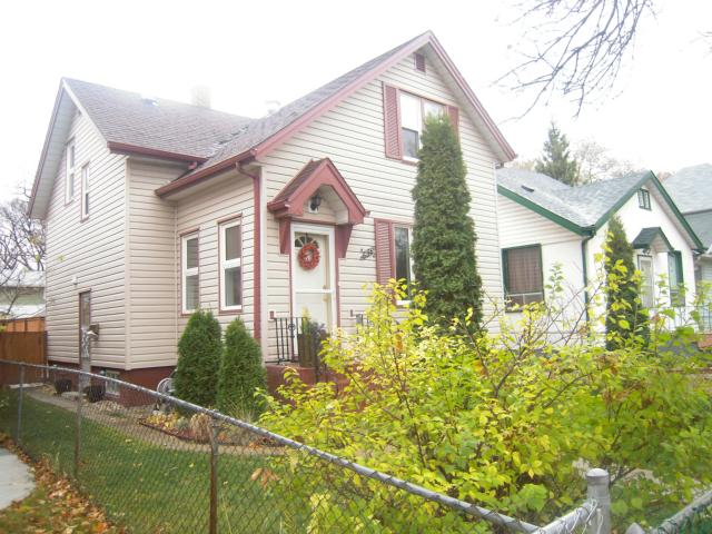FEATURED LISTING: 656 Banning Street WINNIPEG
