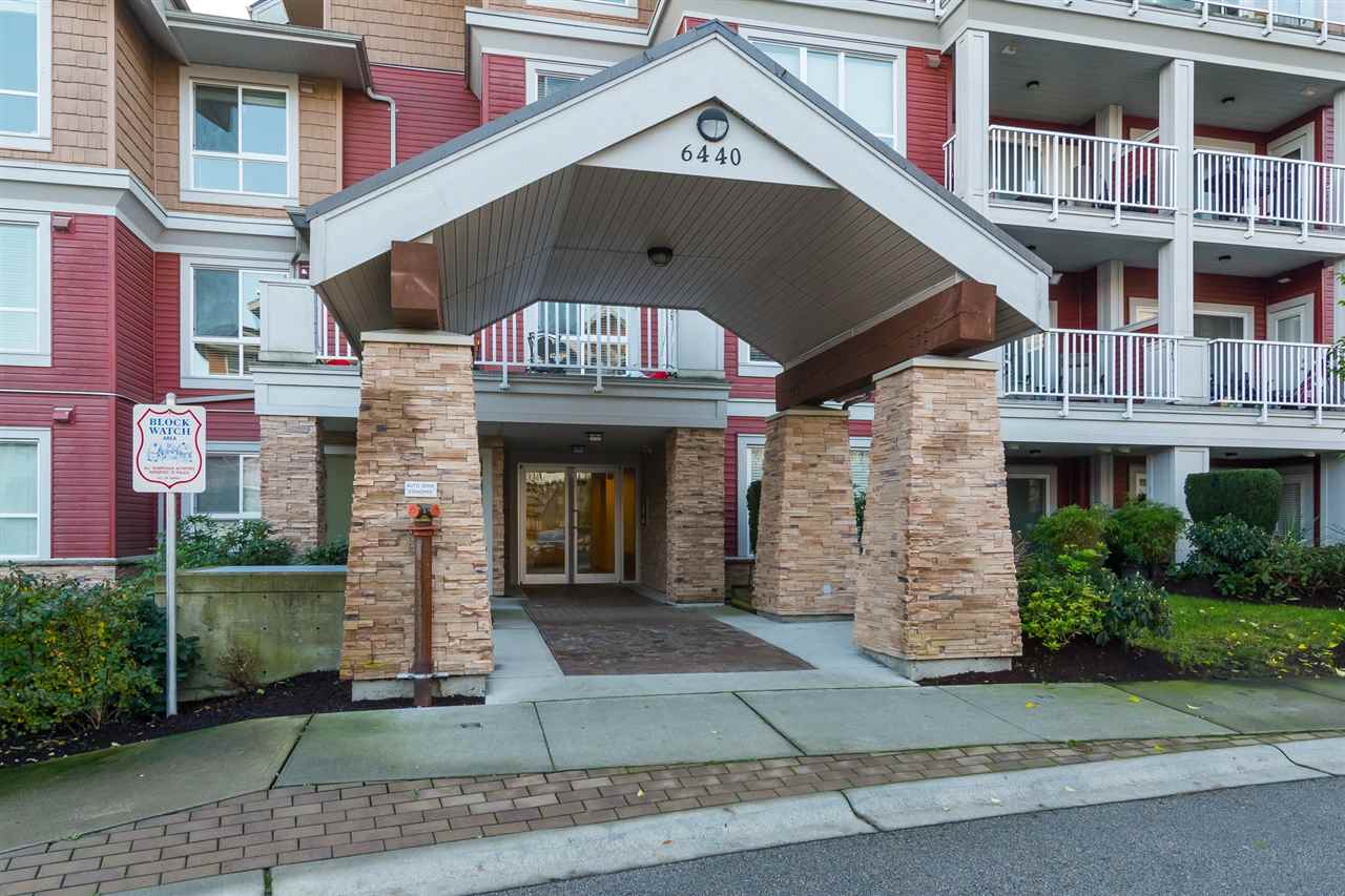 Main Photo: 202 6440 194 STREET in Surrey: Clayton Condo for sale (Cloverdale) : MLS® # R2126070